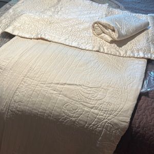 King size quilt and shams. Better Homes & Gardens